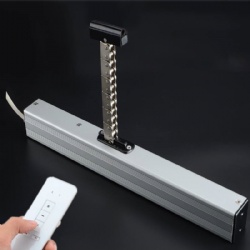 Single chain window opener with built-in receiver